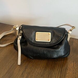 Marc By Marc Jacobs Natasha Black Leather Crossbody Bag/Beige Strap